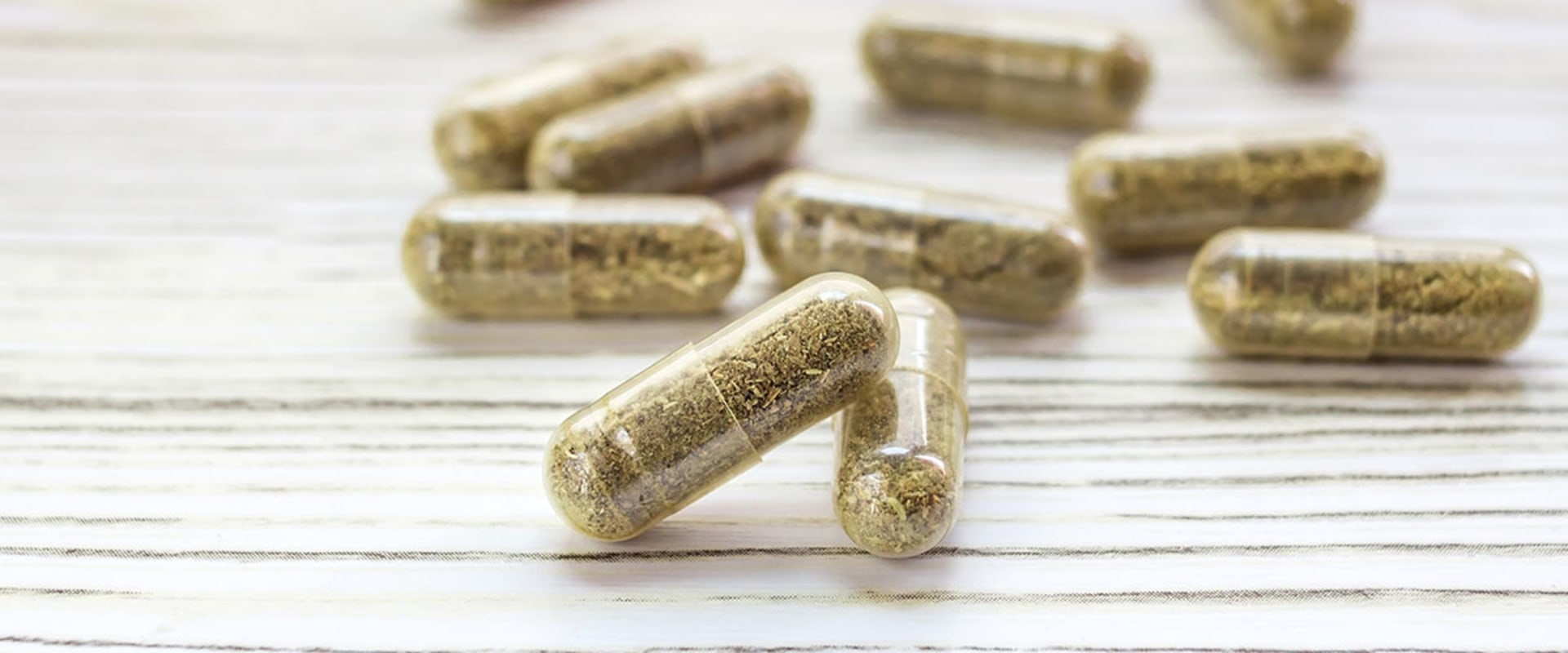 Are there any health risks associated with consuming capsules made with wax thc orally?